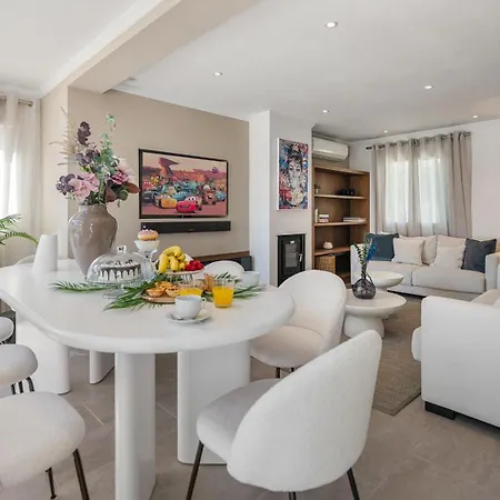 Vacation I Serendi, Private Heated Pool, Prime Location, Walking To Puerto Banus, American Bbq, Gym, World-class Dining ماربيا